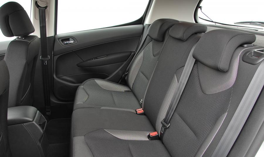  Peugeot 308 2007 года  (фото 19 из 125)